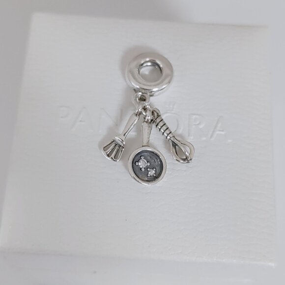 Pandora Spatula, Frying Pan & Whisk Dangle Charm - Picture 6 of 7